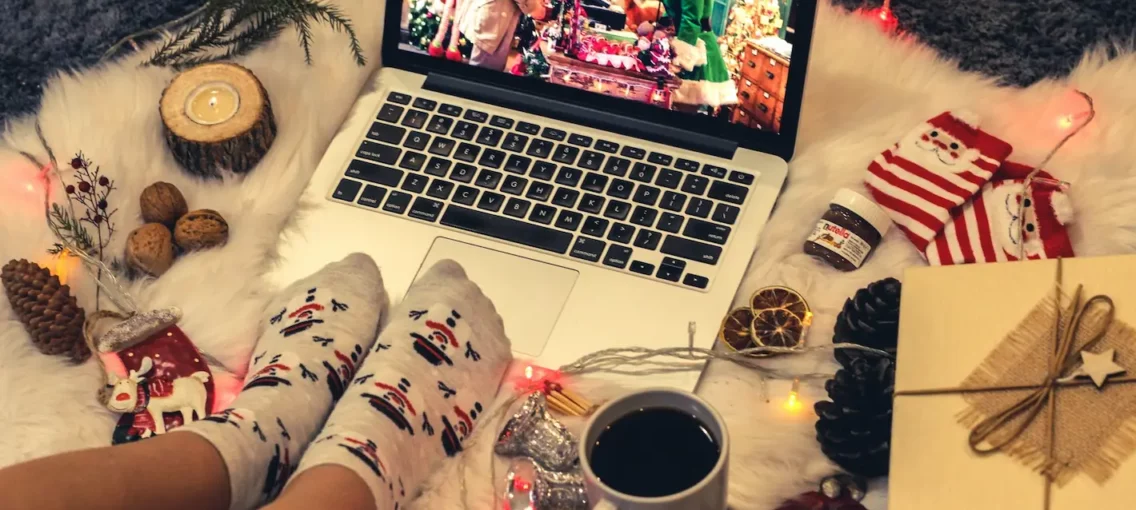 streaming holiday movies